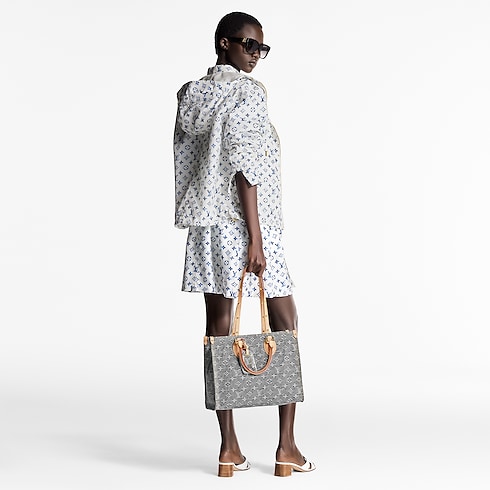 Aquarelle Monogram Parka in Women's Ready-to-Wear Coats and Jackets collections by Louis Vuitton (Product zoom)