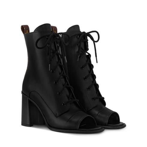 LV Floragram Ring . in Women's Fashion Jewellery Rings collections by Louis Vuitton