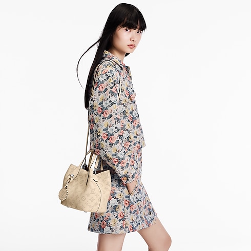 Blossom PM Mahina in Bags and Small Leather Goods's Women Bags Newness collections by Louis Vuitton (Product zoom)