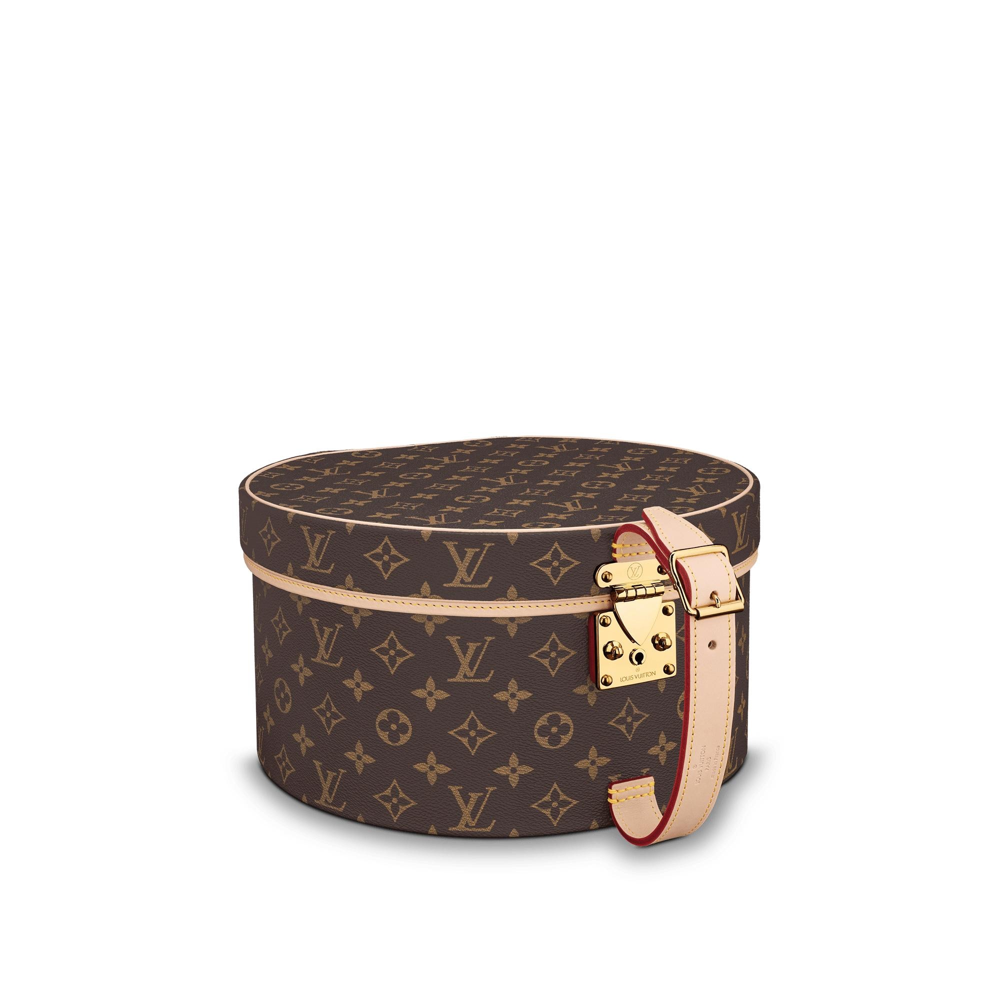 Boîte Chapeau 30 Monogram Canvas in Les Extraordinaires