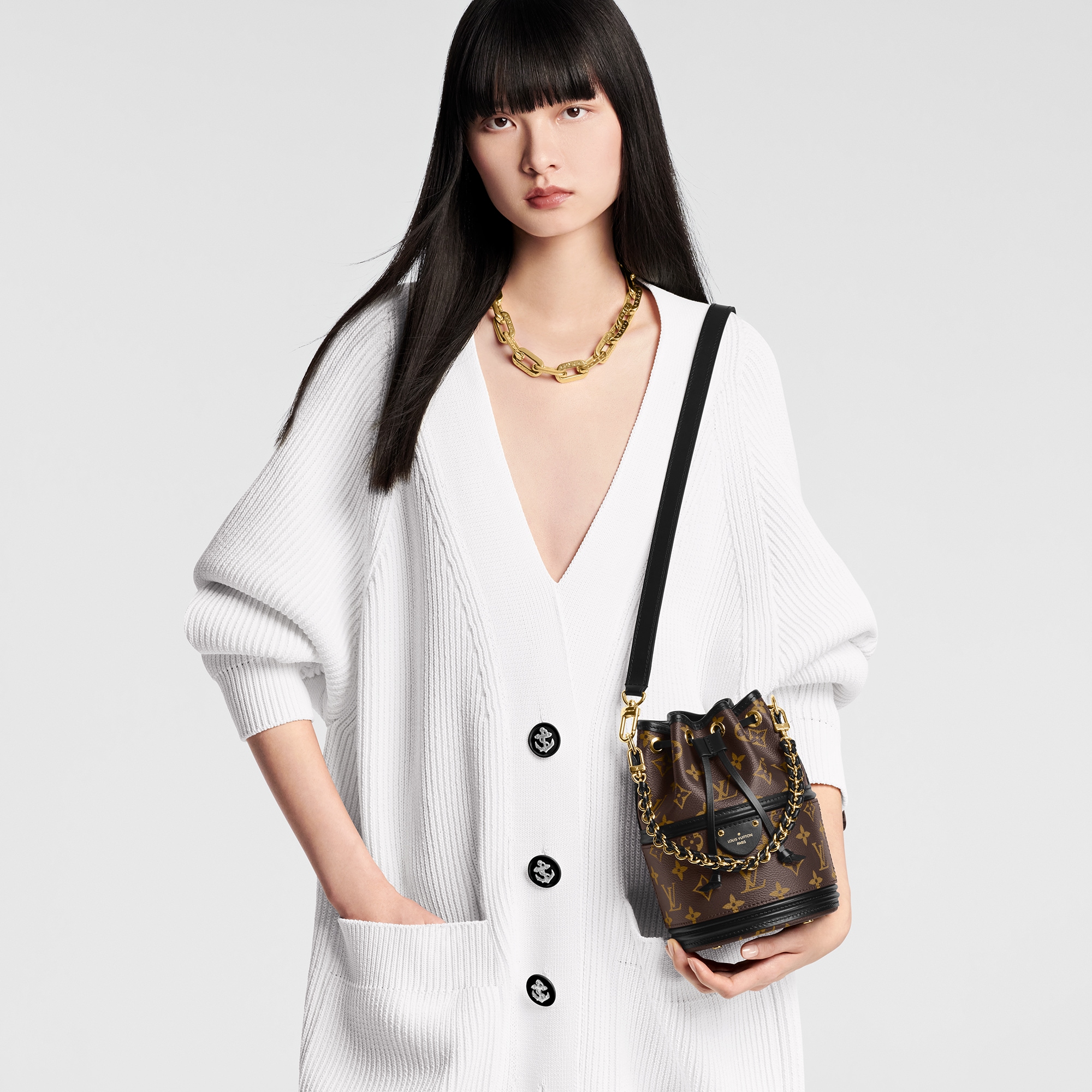 Canoé Monogram in Women