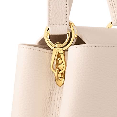 Capucines BB closeup view