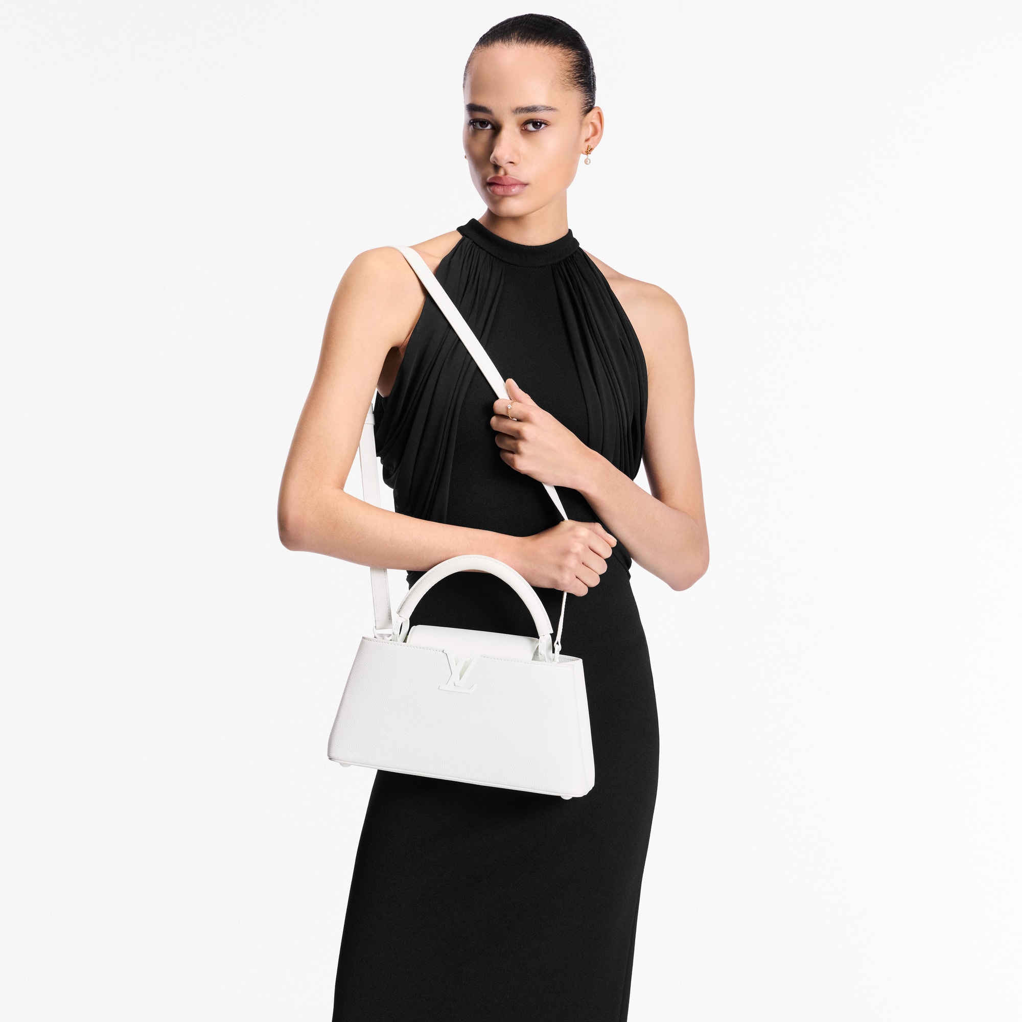 Capucines East-West MM Capucines in Women