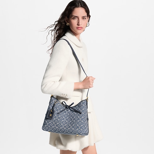 CarryAll PM cropped worn view