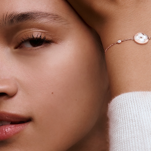 Color Blossom BB Sun Bracelet, Pink Gold, White Mother-of-Pearl and Diamond in Jewellery's Categories Bracelets collections by Louis Vuitton (Product zoom)