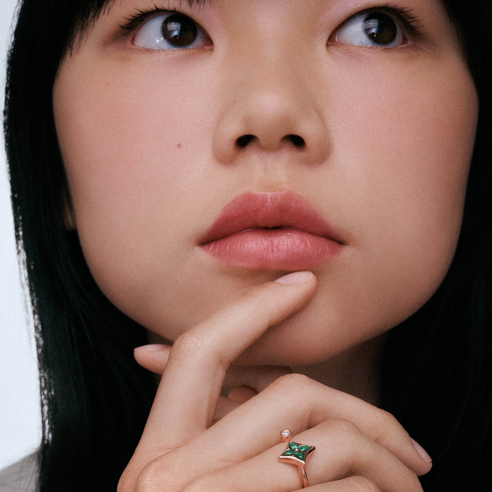  Categories All Fine Jewellery Color Blossom Mini Star Ring, Pink Gold, Malachite and Diamond | Louis Vuitton ® (Product zoom)