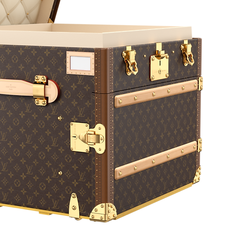Courrier Lozine Carre Droite Monogram in Trunks, Travel and Home's Trunks and Boxes Trunks and Suitcases collections by Louis Vuitton (Product zoom)