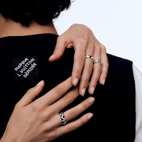 Damier Ring, White Gold and diamonds in Les Extraordinaires's Jewelry Rings collections by Louis Vuitton (Product zoom)