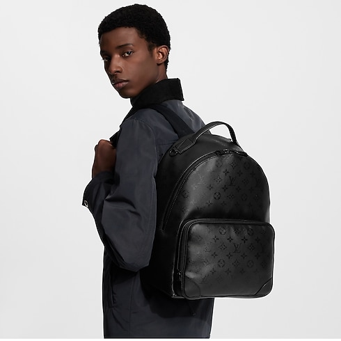 Discovery Cargo Backpack G72 in Bags and Small Leather Goods's Men Bags Newness collections by Louis Vuitton (Product zoom)
