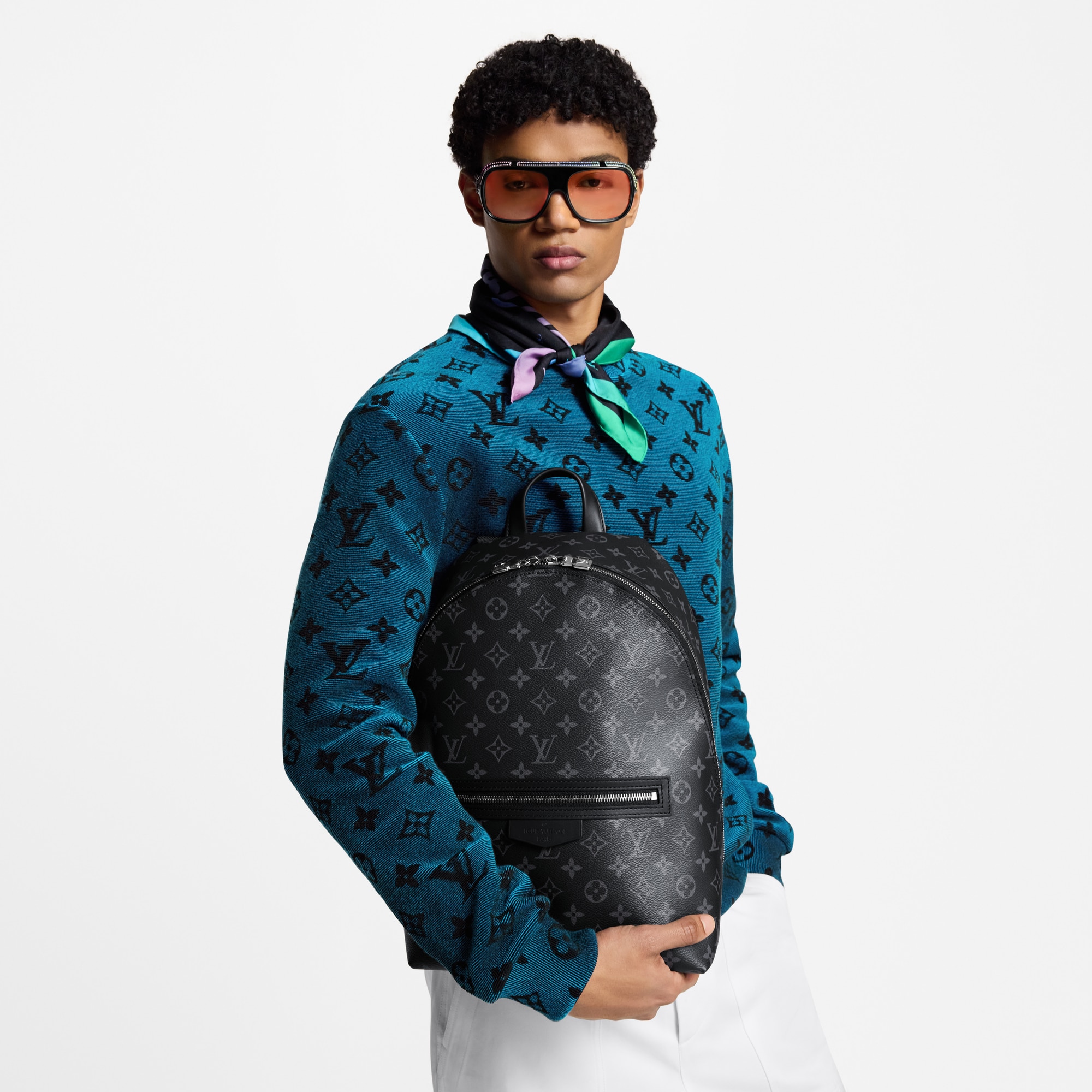 Discovery Slim Backpack Monogram Eclipse - Handbags | LOUIS  display picture 1