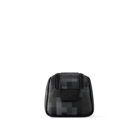 Dopp Kit D16 in Men's Travel Travel Accessories collections by Louis Vuitton (Product zoom)
