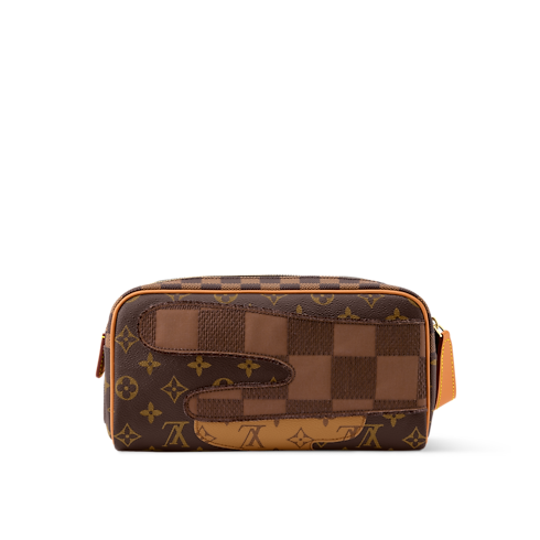 Dopp Kit in Men's Travel Travel Accessories collections by Louis Vuitton (Product zoom)