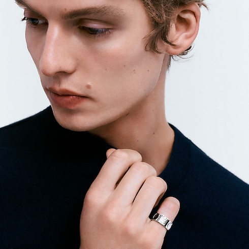 Empreinte Large Ring, White Gold in Jewellery's Categories All Fine Jewellery collections by Louis Vuitton (Product zoom)