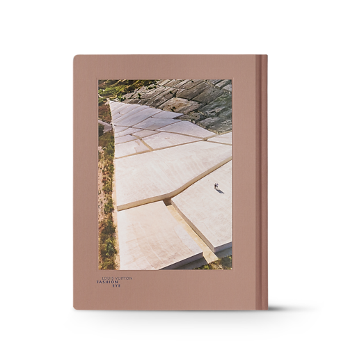 Fashion Eye Cretto di Burri in Trunks, Travel and Home's Books and Stationery Fashion Eye Books collections by Louis Vuitton (Product zoom)