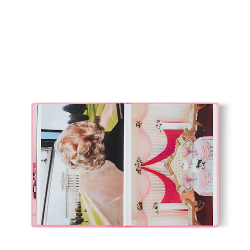 Fashion Eye United Kingdom in Trunks, Travel and Home's Books and Stationery Fashion Eye Books collections by Louis Vuitton (Product zoom)