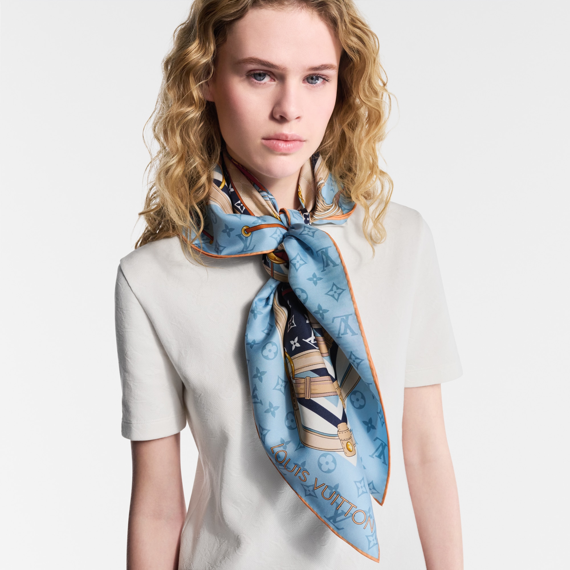 Flower And Straps Square 90 . in Women