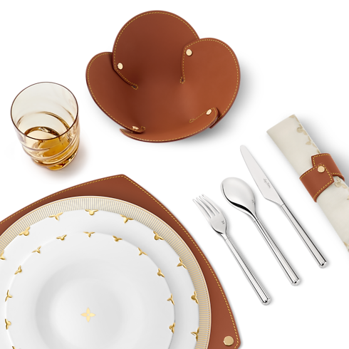 Flower Crown Set of 2 Dessert Plates ambiance view