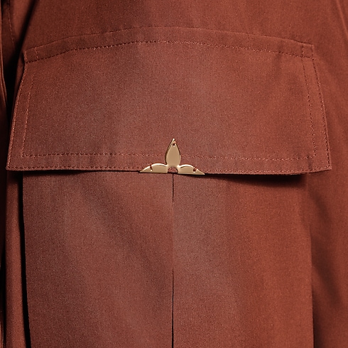 Hooded Washed Silk Shirt ambiance view
