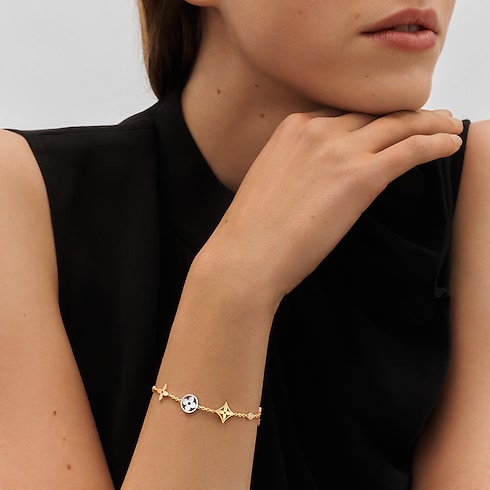 Idylle Blossom bracelet, 3 golds and diamonds in Jewellery's Categories All Fine Jewellery collections by Louis Vuitton (Product zoom)