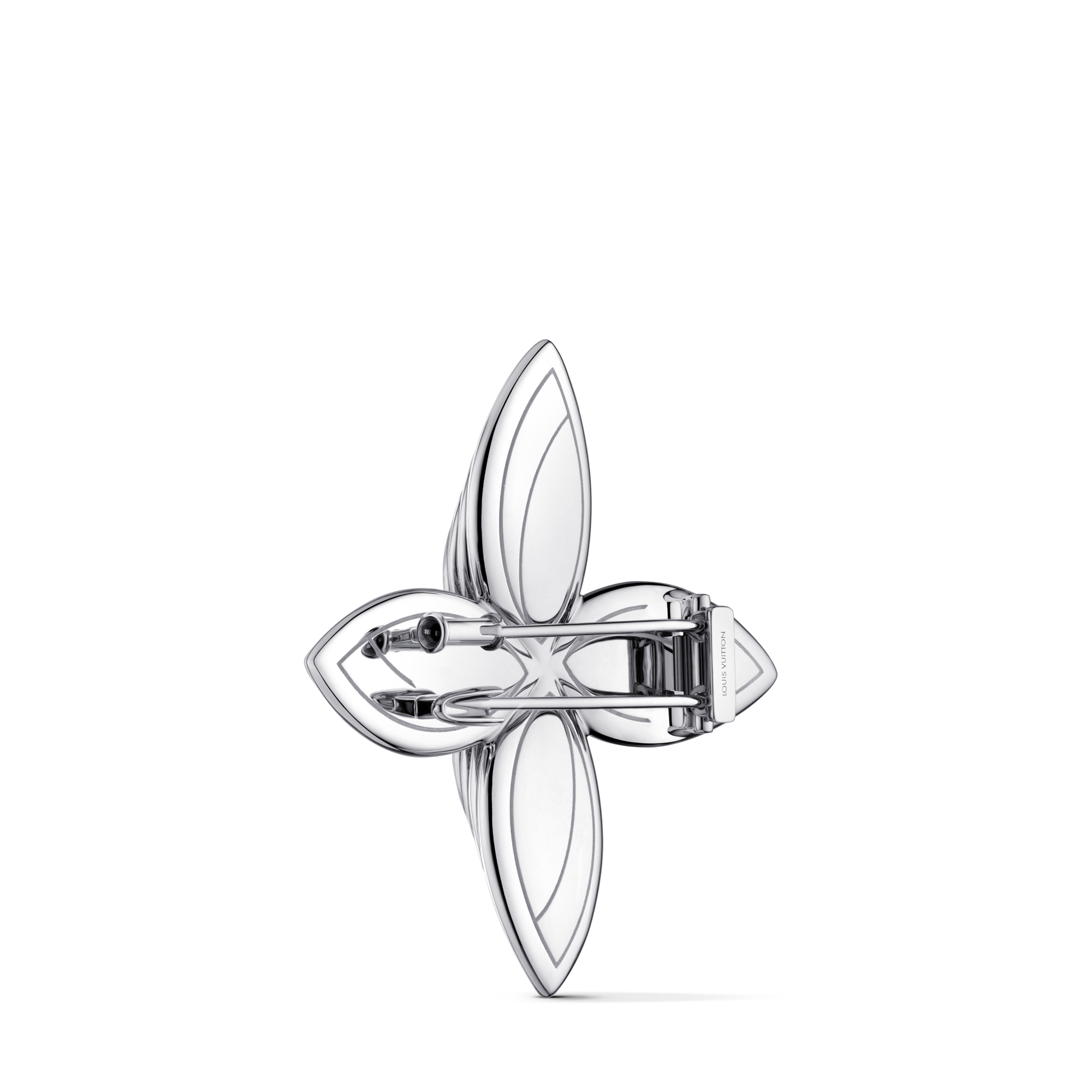 Idylle Blossom Brooch, White Gold & Diamonds  in Les Extraordinaires