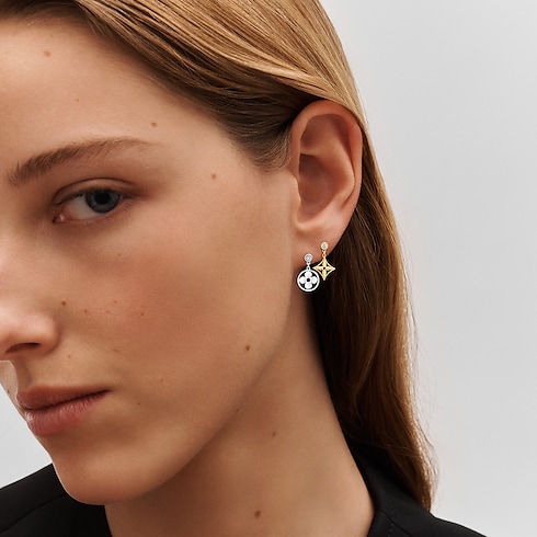 Idylle Blossom Ear Stud, Yellow Gold And Diamond - Per Unit in Jewellery's Categories All Fine Jewellery collections by Louis Vuitton (Product zoom)