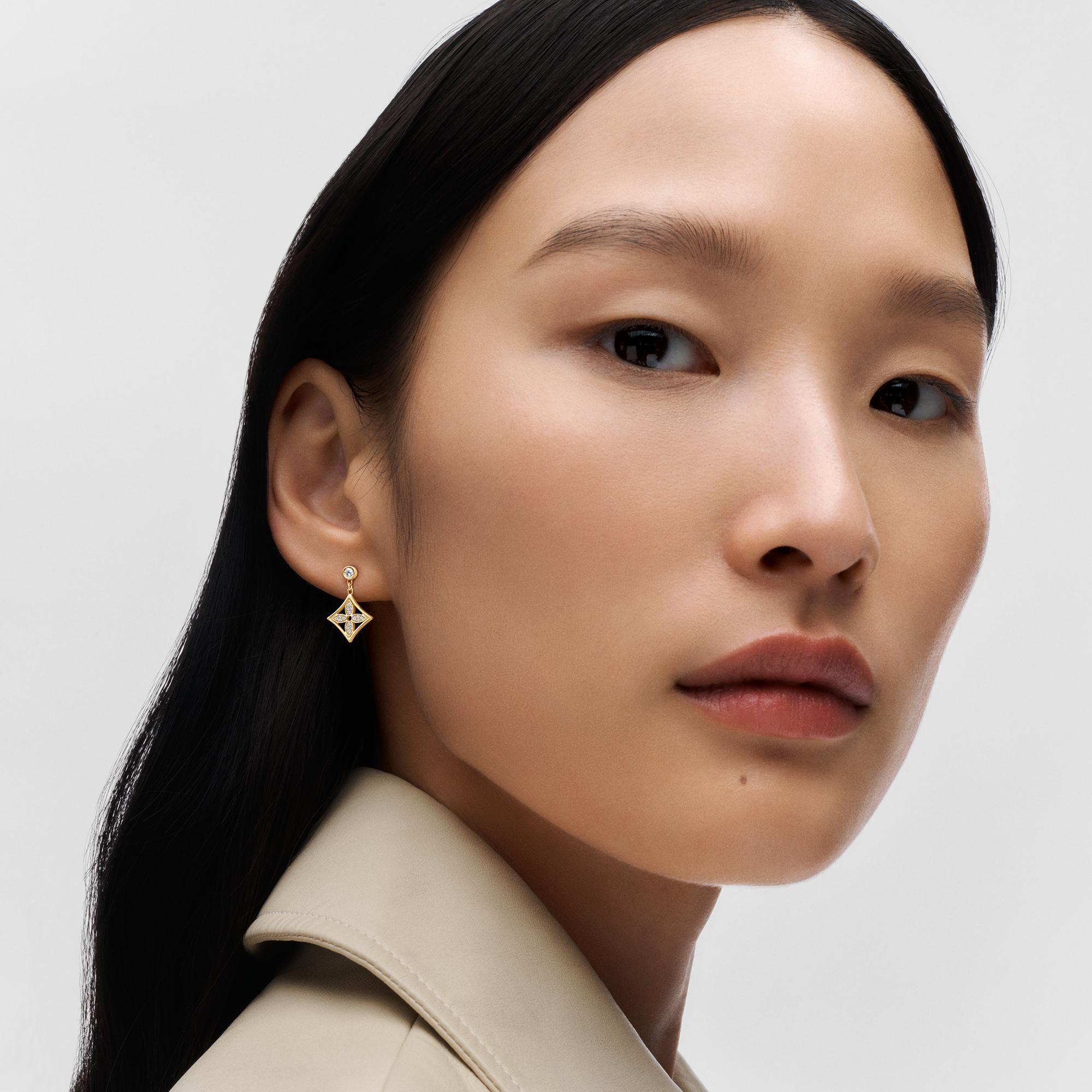 Idylle Blossom Ear Stud, Yellow Gold And Diamonds - Per Unit  in Jewellery