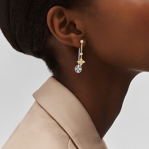 Idylle Blossom Long Earrings, 3 Golds And Diamonds in Jewellery's Categories All Fine Jewellery collections by Louis Vuitton (Product zoom)