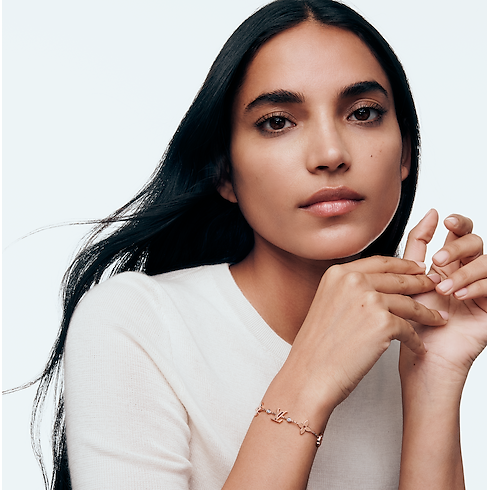 Idylle Blossom Multi-Motif Bracelet, Pink Gold and Diamonds in Jewellery's Categories Bracelets collections by Louis Vuitton (Product zoom)