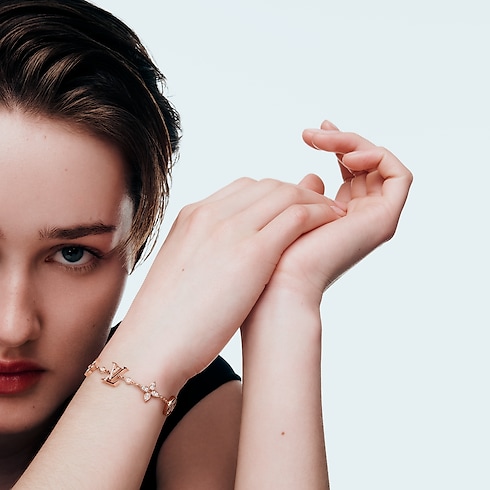 Idylle Blossom Multi-Motif Bracelet, Pink Gold and Diamonds in Jewellery's Categories Bracelets collections by Louis Vuitton (Product zoom)