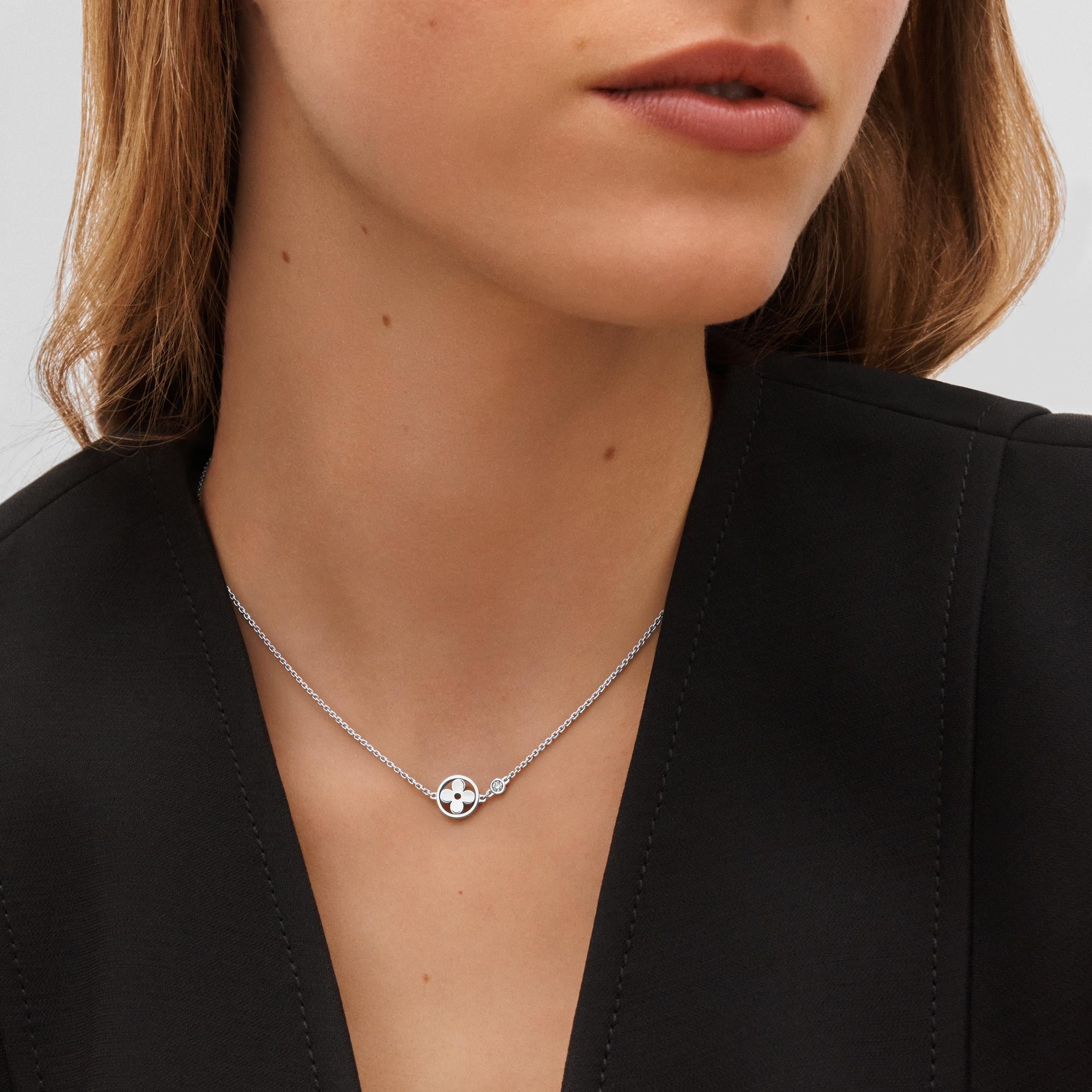 Idylle Blossom pendant, white gold and diamond  in Jewellery