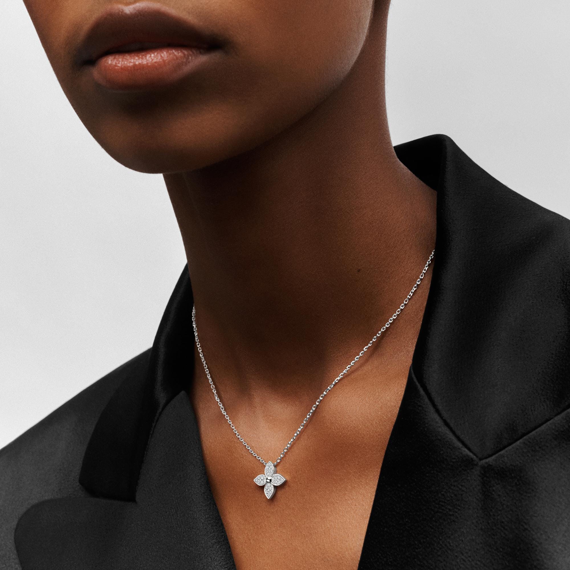 Idylle Blossom Pendant, White Gold And Diamonds  in Jewellery