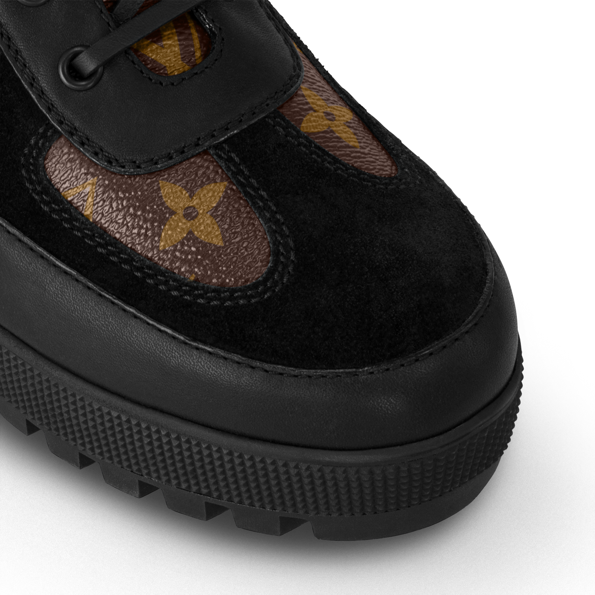 Laureate Desert Boot  in Women