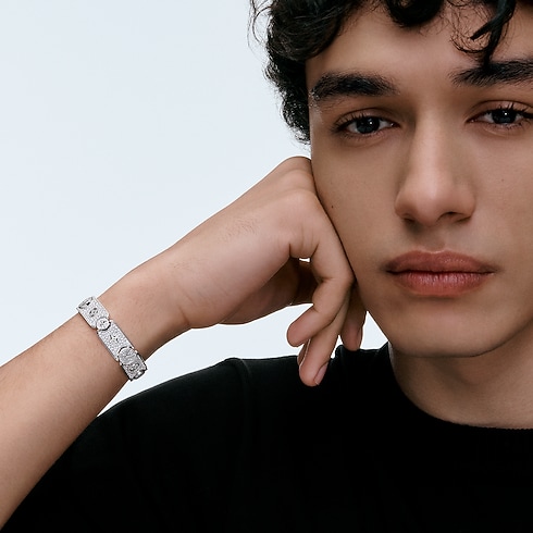 Les Gastons Vuitton Masterpiece Gourmette Bracelet, White Gold and Diamonds in Jewellery's Categories Bracelets collections by Louis Vuitton (Product zoom)