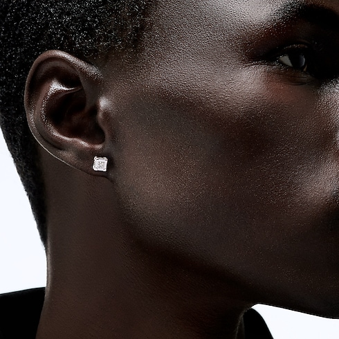 Les Gastons Vuitton Trunk Ear Stud, White Gold and Diamond - Per Unit in Jewellery's Collections Les Gastons Vuitton collections by Louis Vuitton (Product zoom)