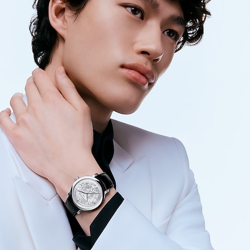 Louis Vuitton Escale, Automatic, 39mm, Platinum in Watches's All Watches } collections by Louis Vuitton (Product zoom)