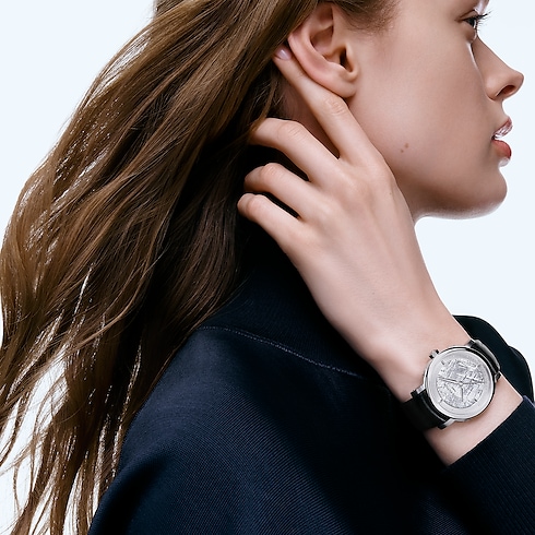 Louis Vuitton Escale, Automatic, 39mm, Platinum in Watches's All Watches } collections by Louis Vuitton (Product zoom)