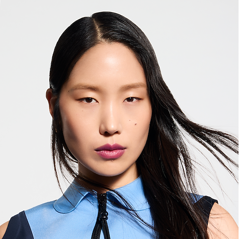 LV Baume - Lip Balm in Perfumes and Beauty's Lips } collections by Louis Vuitton (Product zoom)