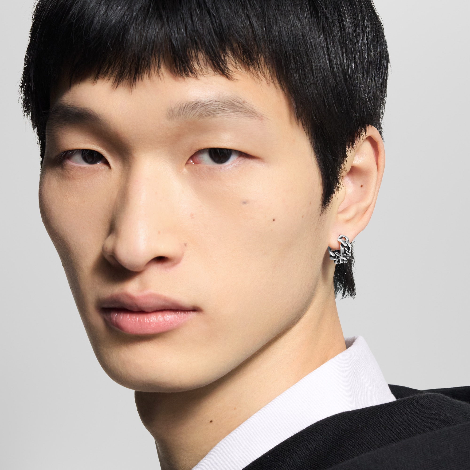 LV Club Chain Single Pin Earring