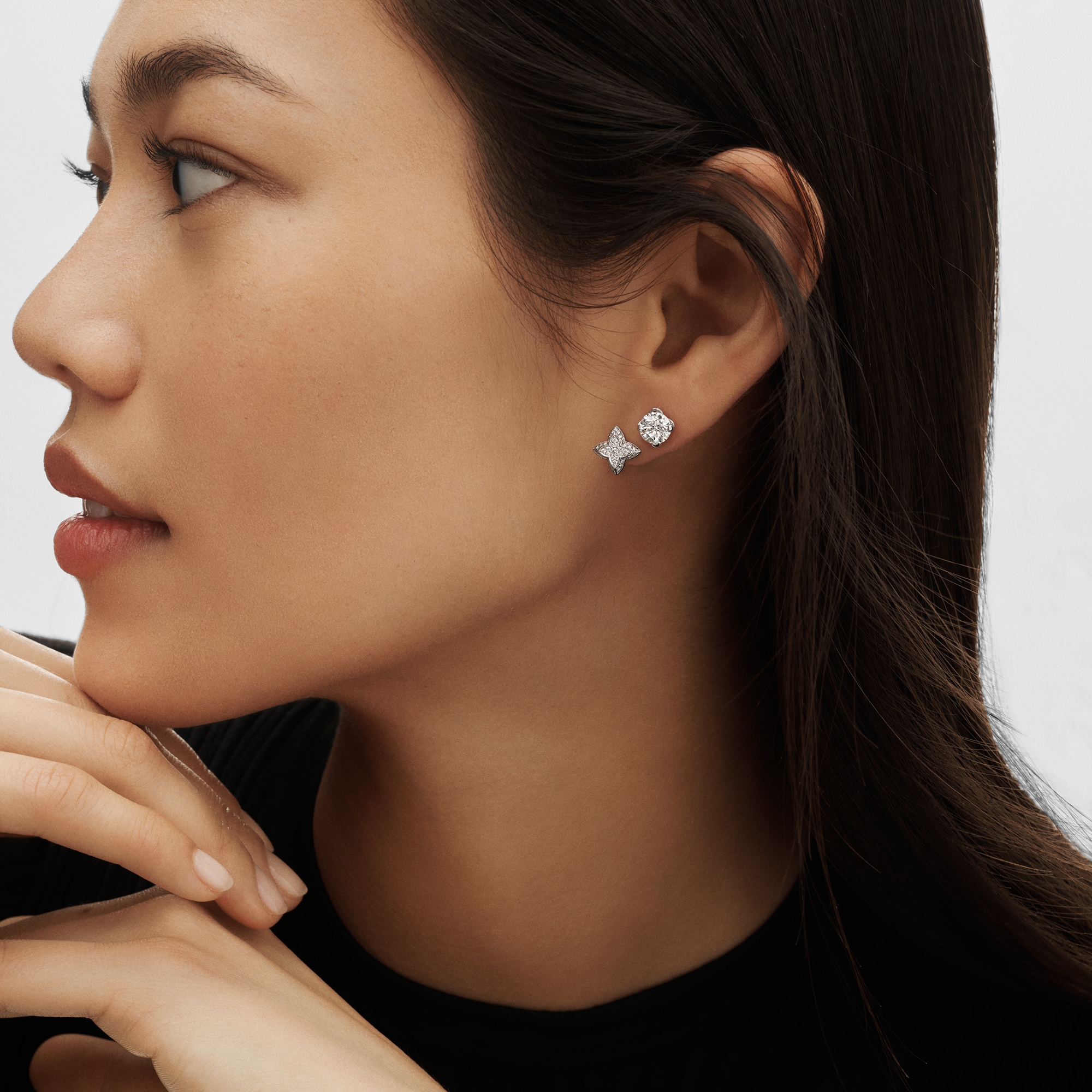 LV Diamonds Double Stud, Round Brilliant cut - per unit  in Jewellery