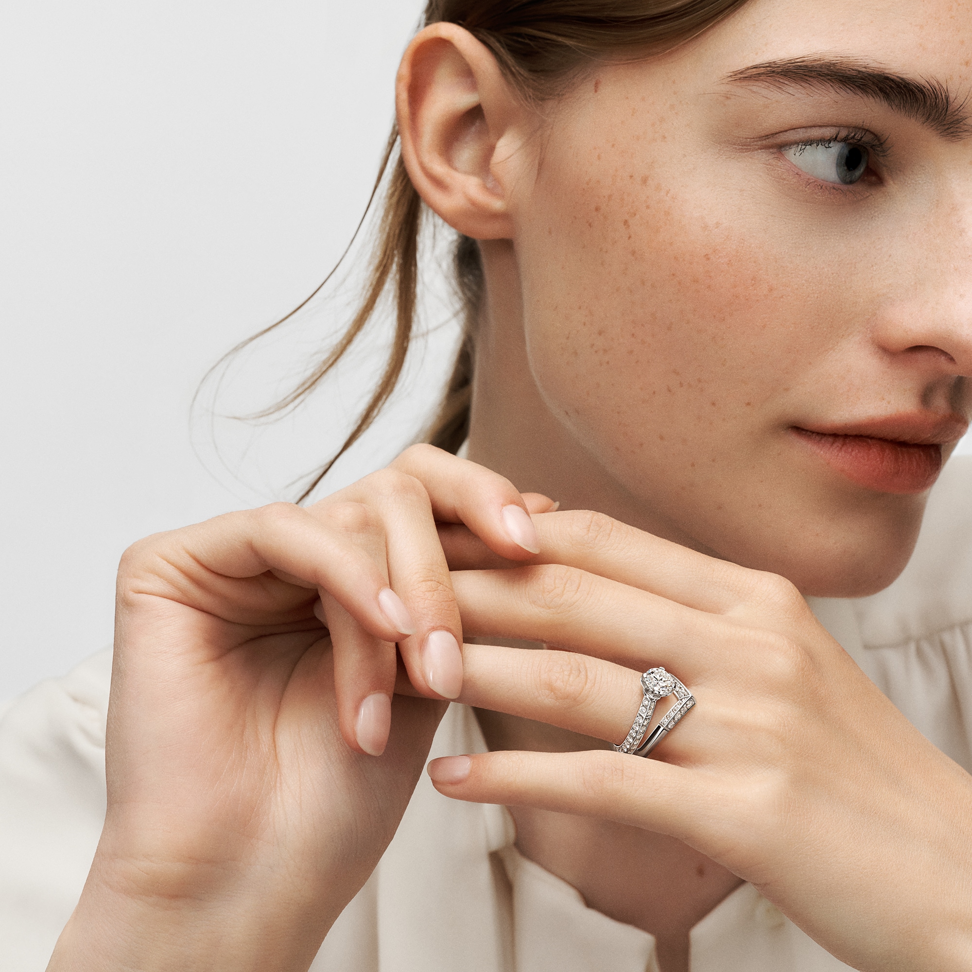 LV Diamonds Pavé Solitaire, Round Brilliant cut  in Jewellery