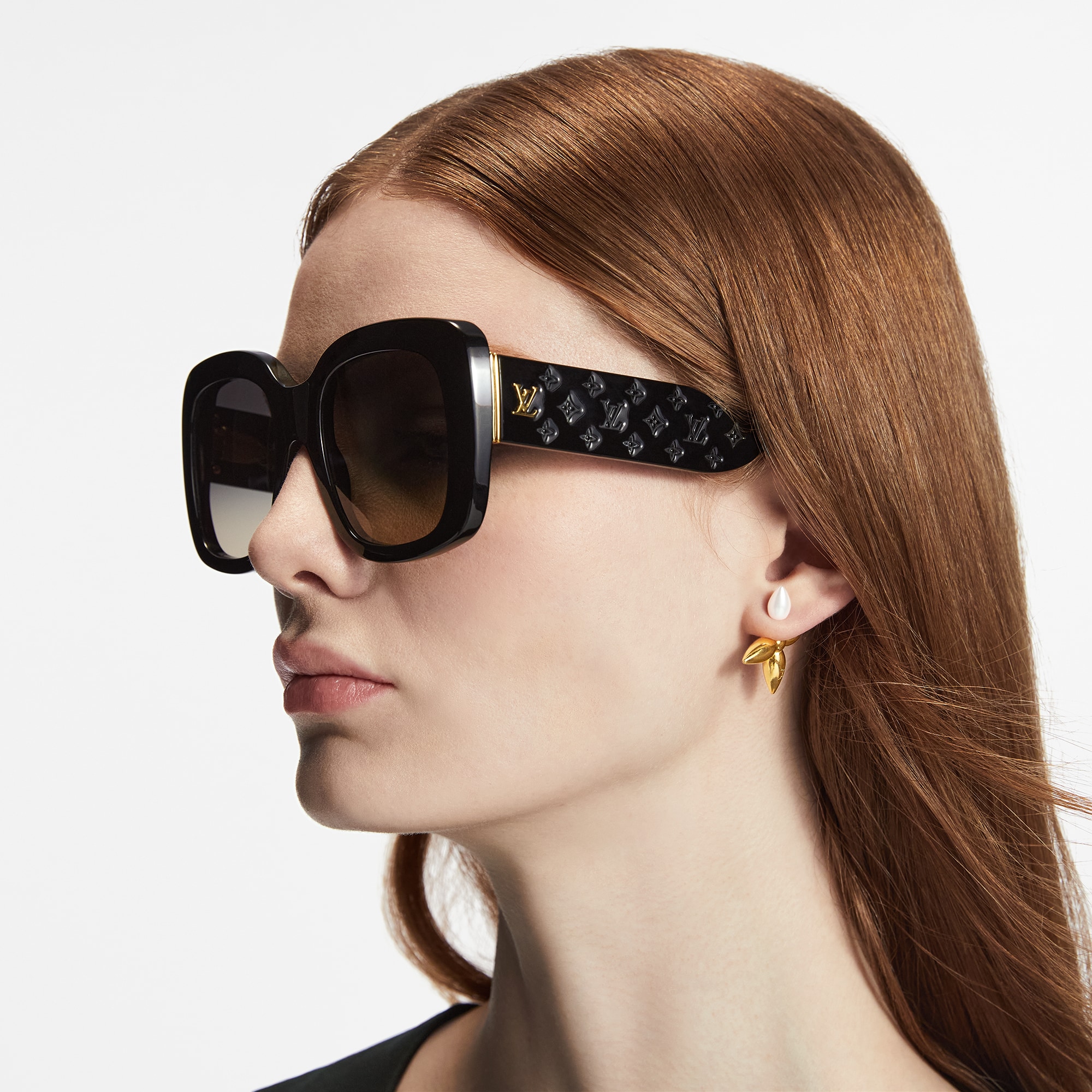 Louis Vuitton Women\'s Black Sunglasses Square Sunglasses Louis Vuitton Female LOUIS VUITTON LV  main image 3