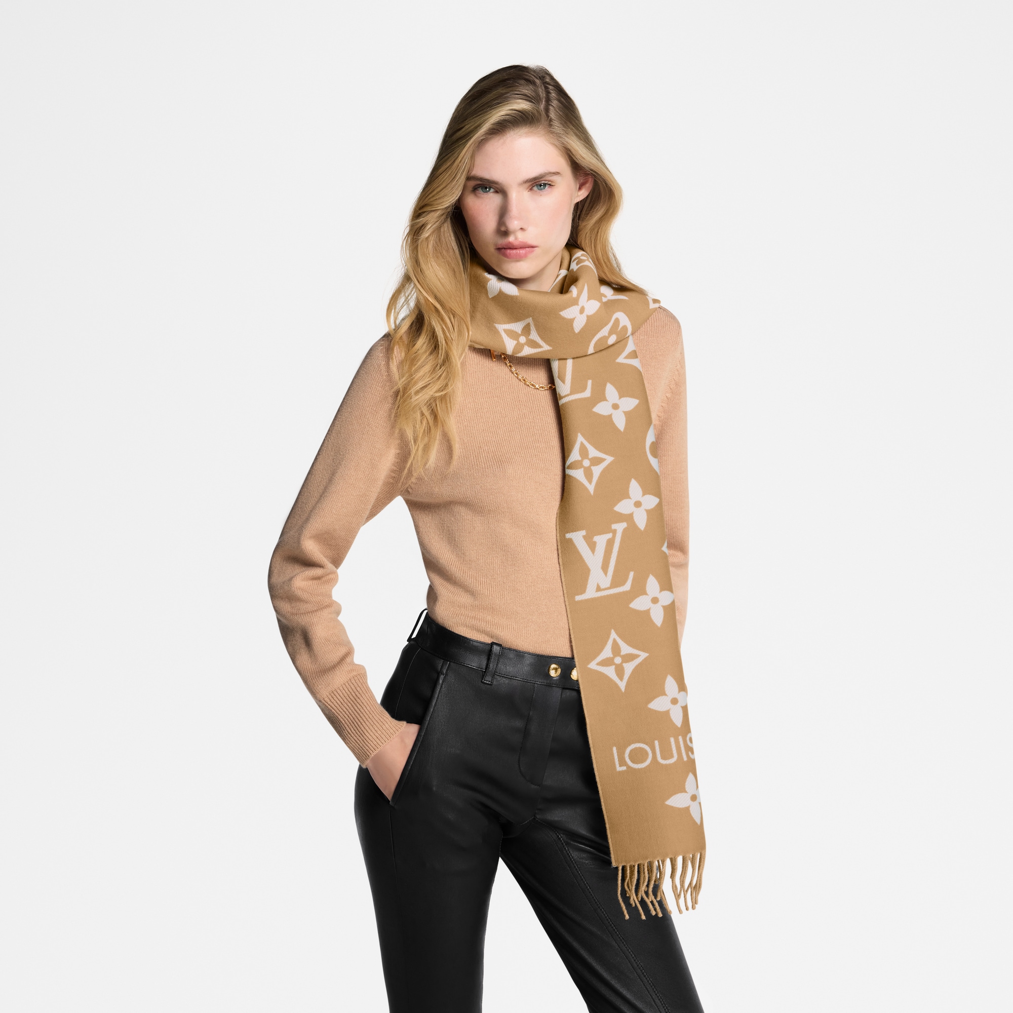 LV Essential Scarf . in Women