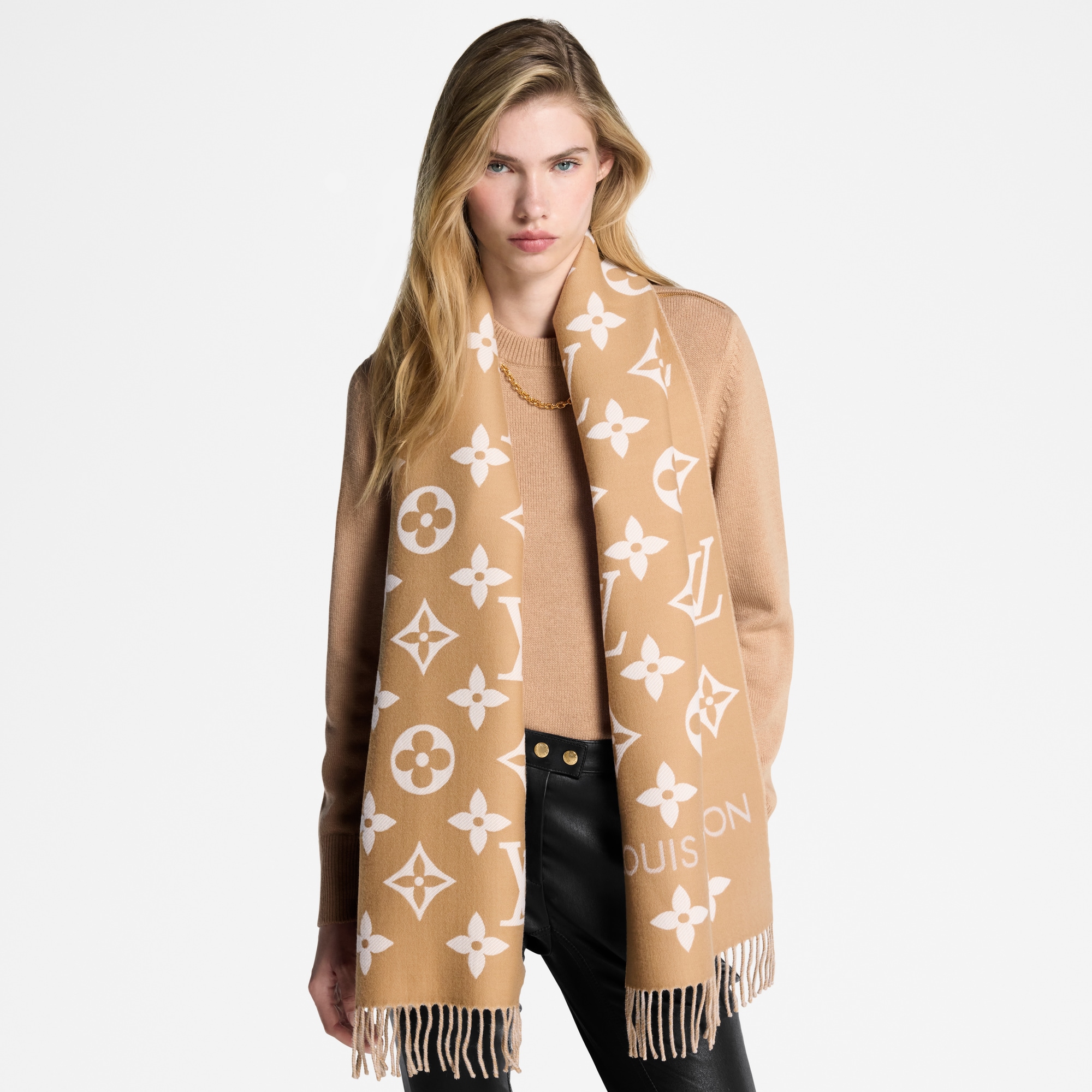 LV Essential Scarf . in Women