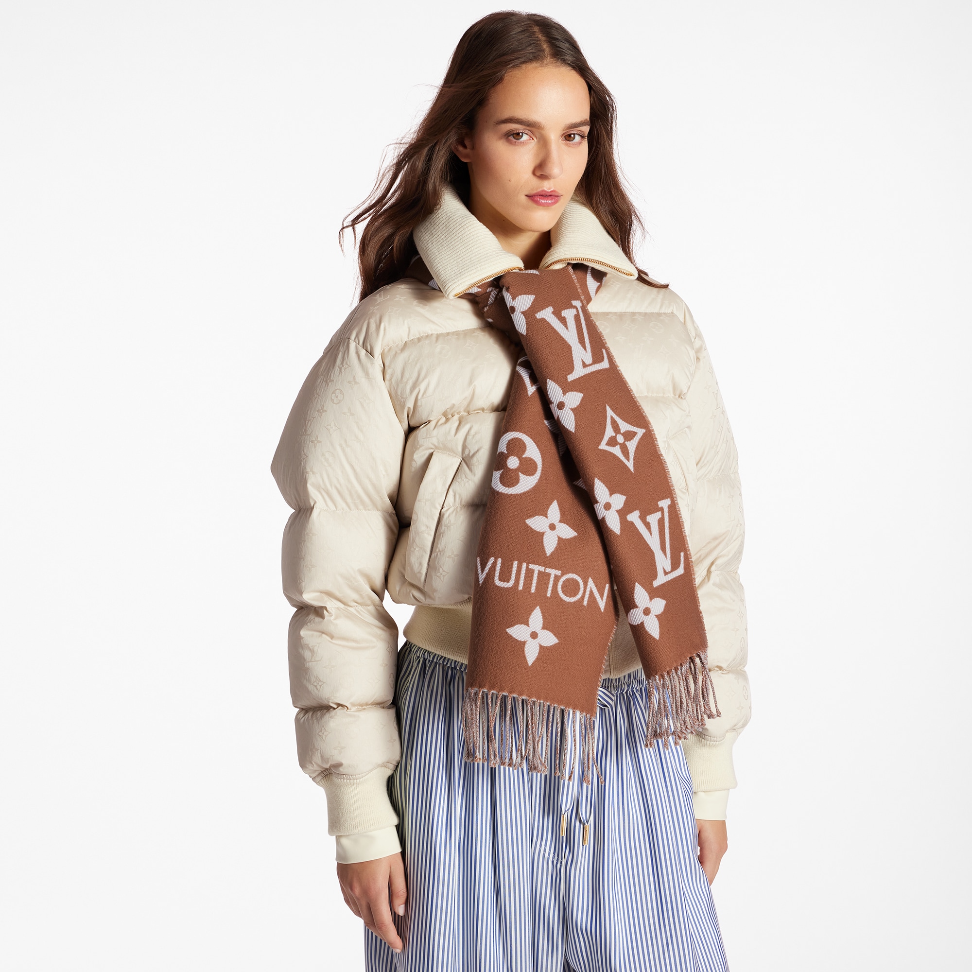 LV Essential Scarf . in Women