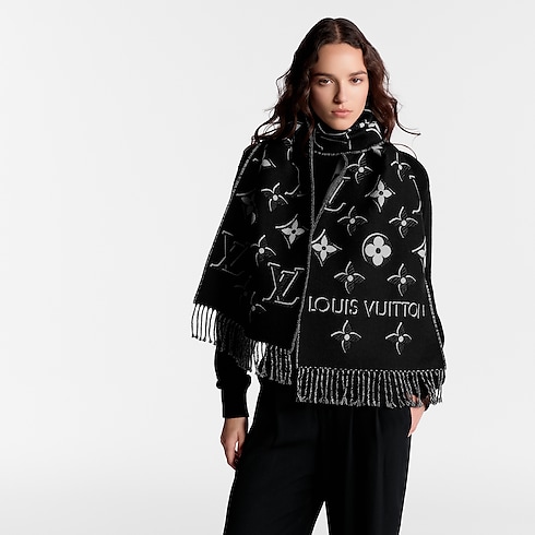 LV Essential Shine Scarf . in Women's Accessories Women's Scarves collections by Louis Vuitton (Product zoom)