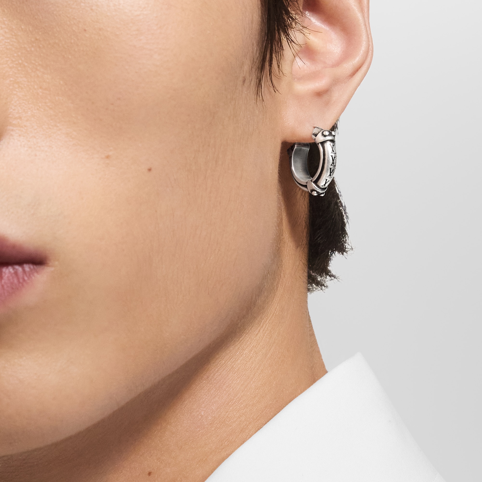 LV Lozine Hoop Earring . in Men