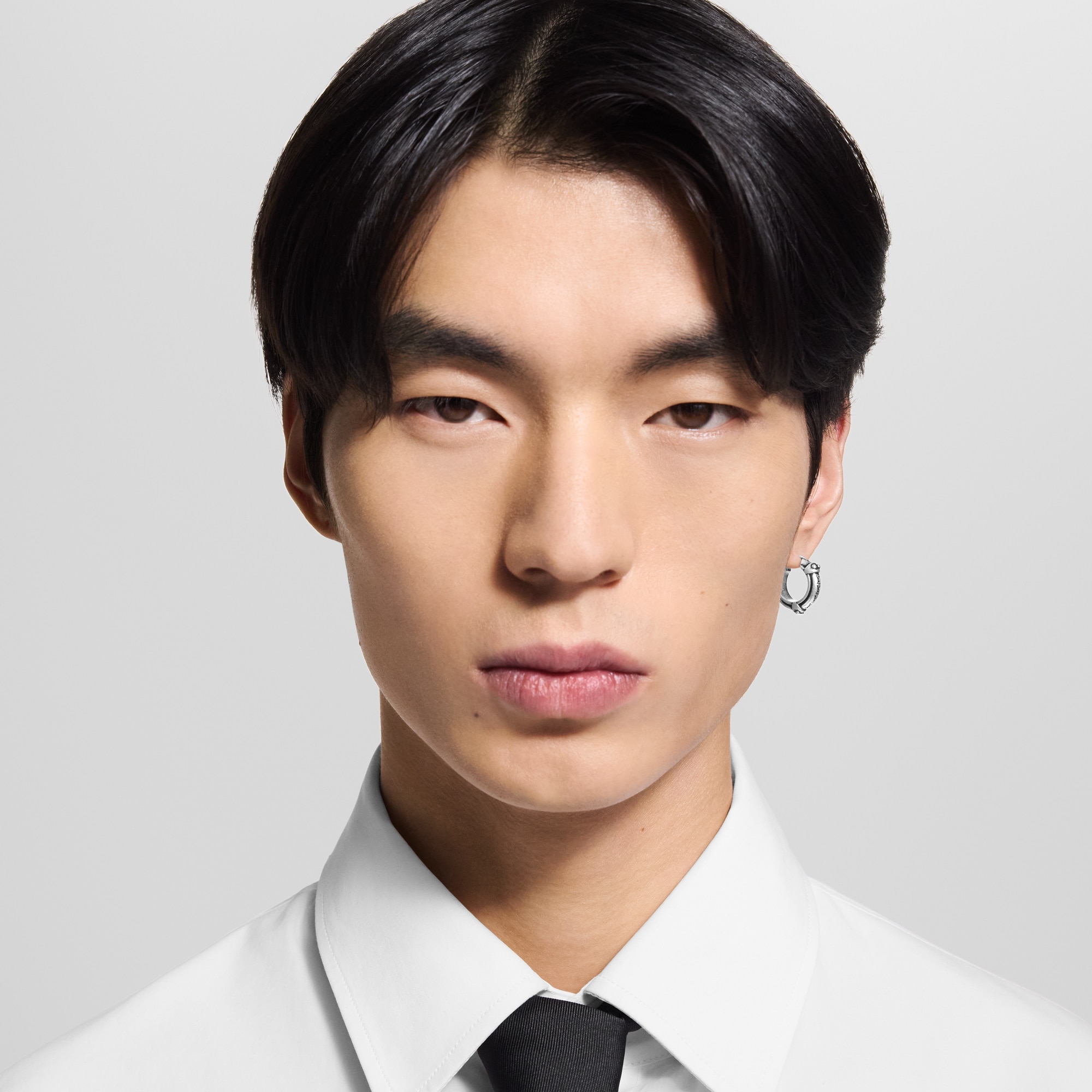 LV Lozine Hoop Earring . in Men