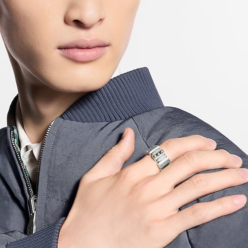 LV Lozine Ring
. in Men's Fashion Jewellery Rings collections by Louis Vuitton (Product zoom)
