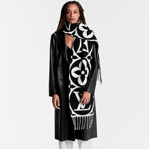 LV Medallion Scarf . in Women's Accessories Women's Scarves collections by Louis Vuitton (Product zoom)