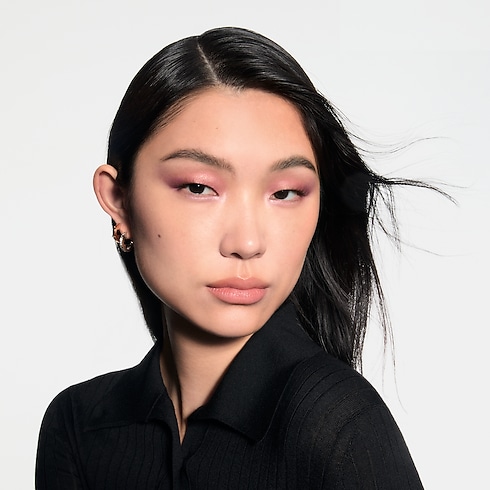 LV Ombres - Eyeshadow Palette Refill in Perfumes and Beauty's Eyes } collections by Louis Vuitton (Product zoom)